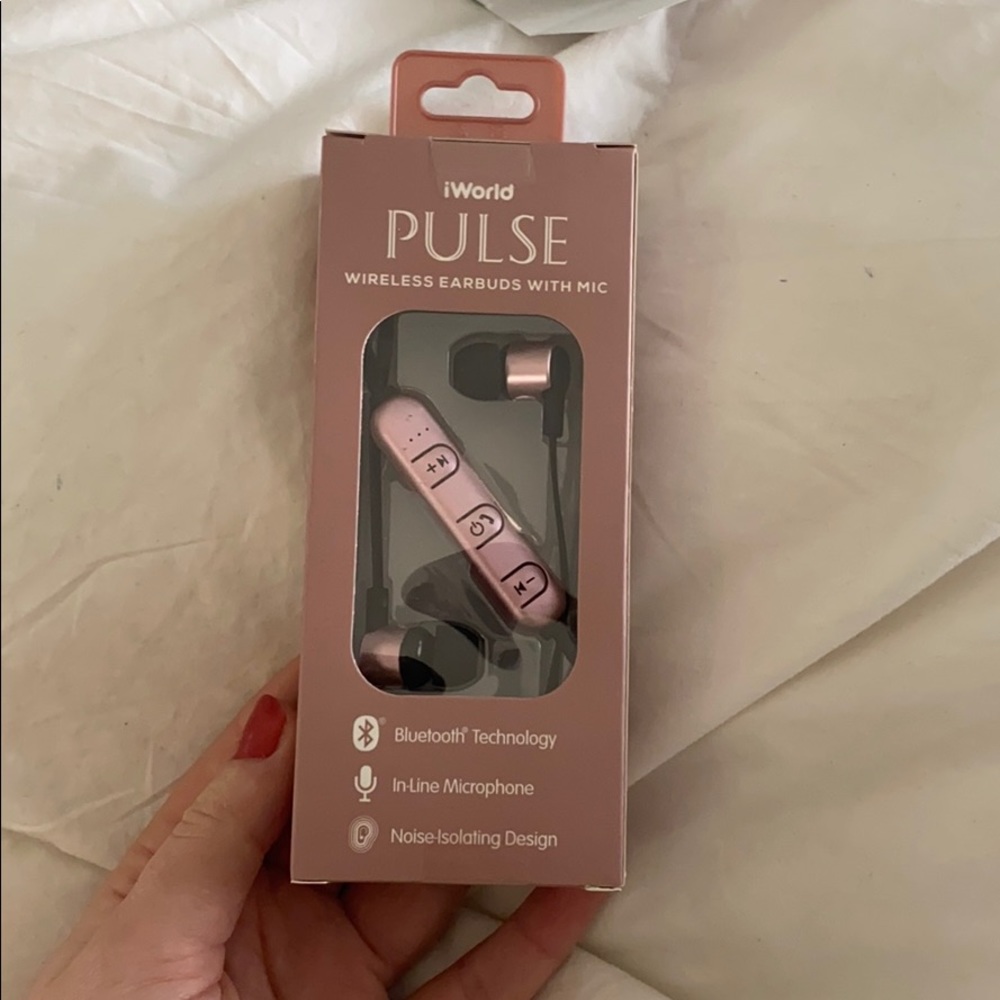 BLUETOOTH WIRELESS EARBUDS